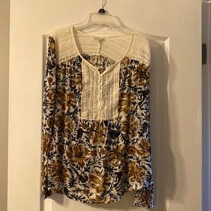Long sleeve floral/paisley top